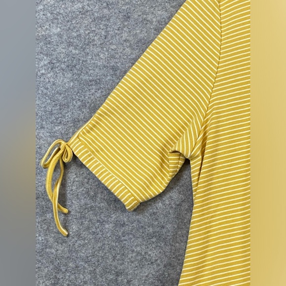 Hayden Women’s Tie Short Sleeve Striped Yellow/White Knit Shift Dress Size XL - Picture 3 of 11